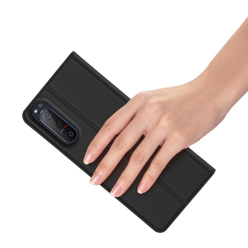 Kožené Pouzdro Folio Na Sony Xperia 5 II Obchodní Saténový Efekt