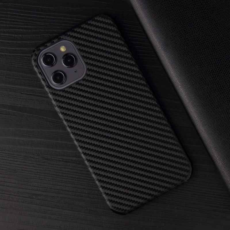 Kryt Na iPhone 12 / 12 Pro Karbonový Styl